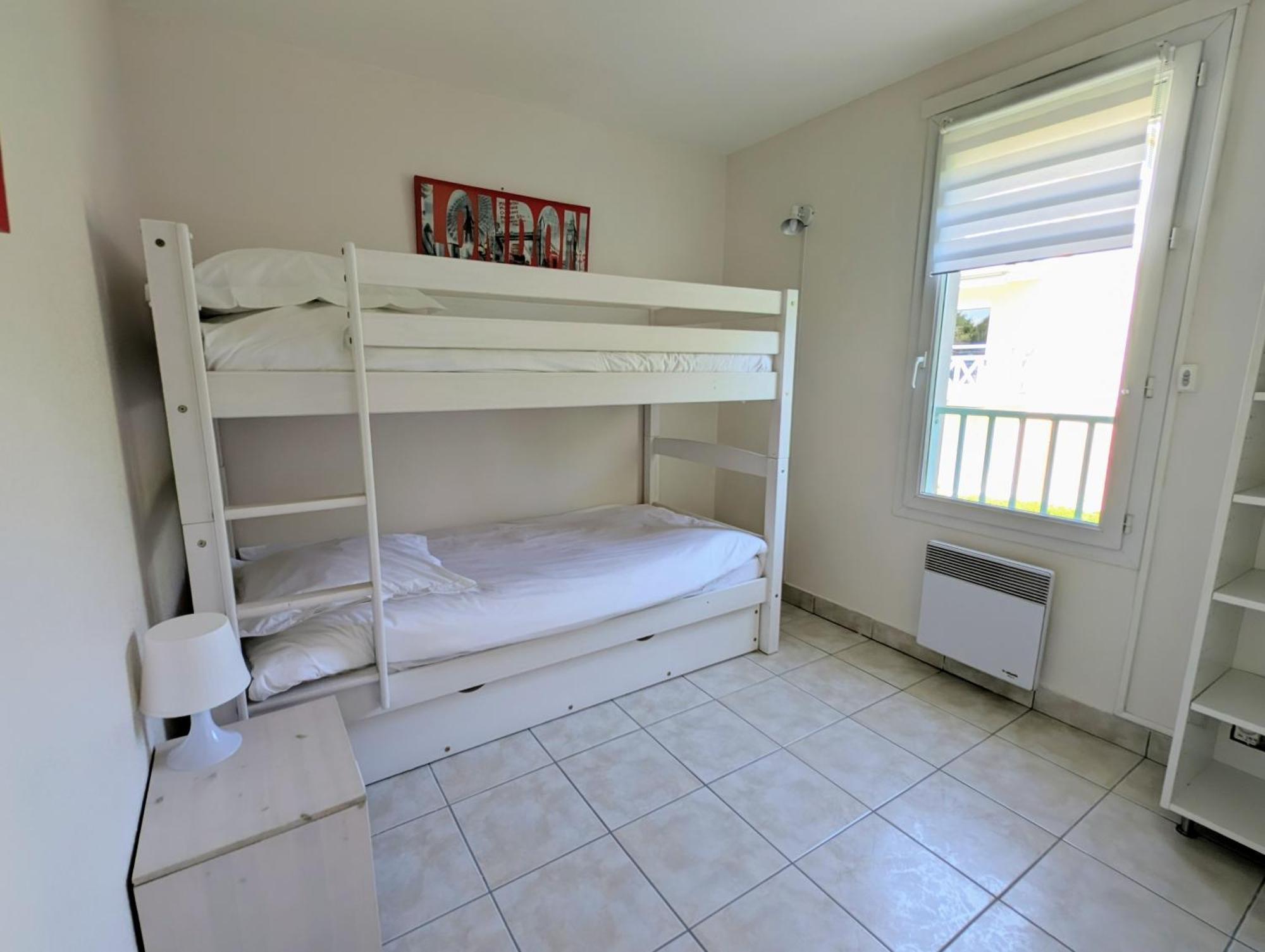 Appartement Avec Vue Sur Golf بورنيك المظهر الخارجي الصورة